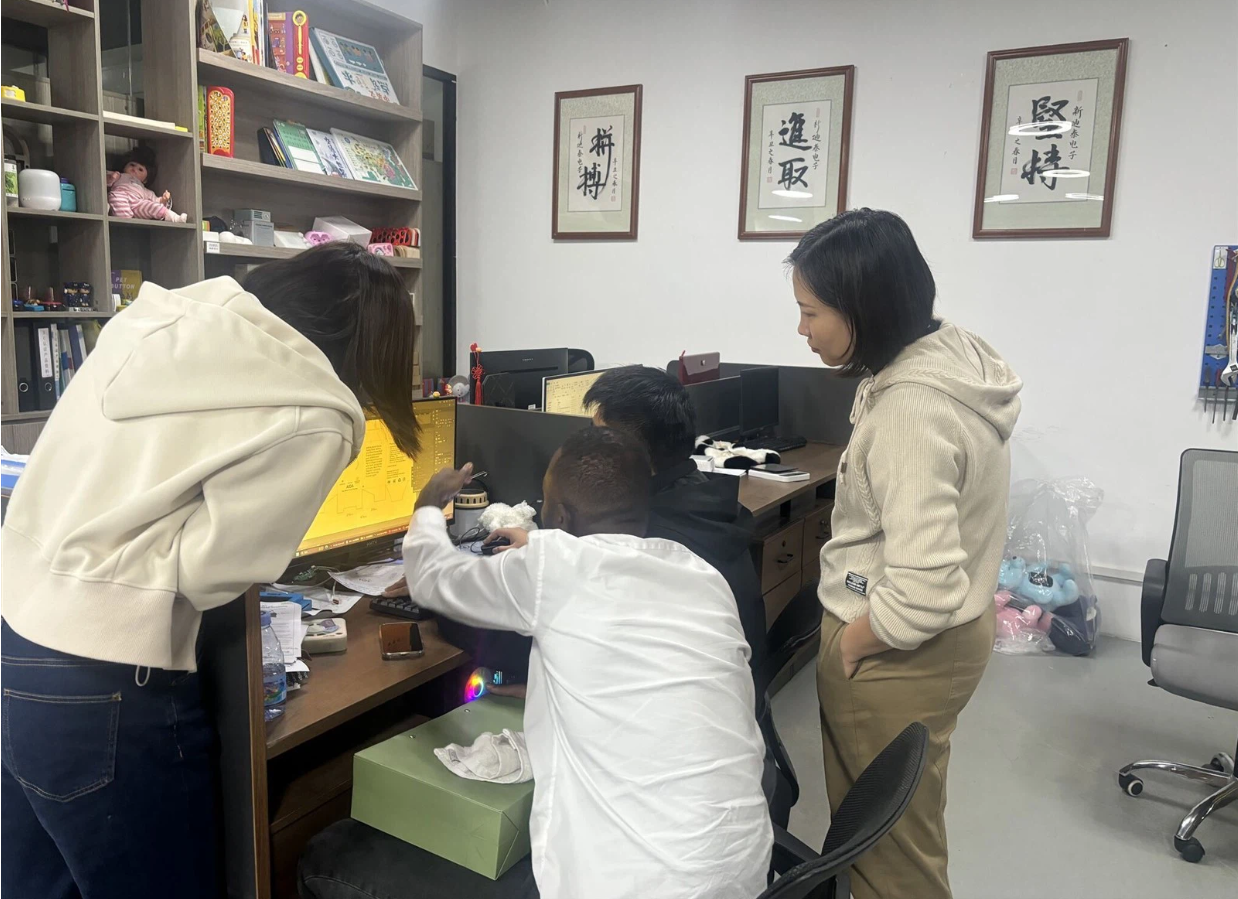 晚上 11 点钟敲响：牙买加客户的午夜危机如何定义定制教育说话玩具的未来...